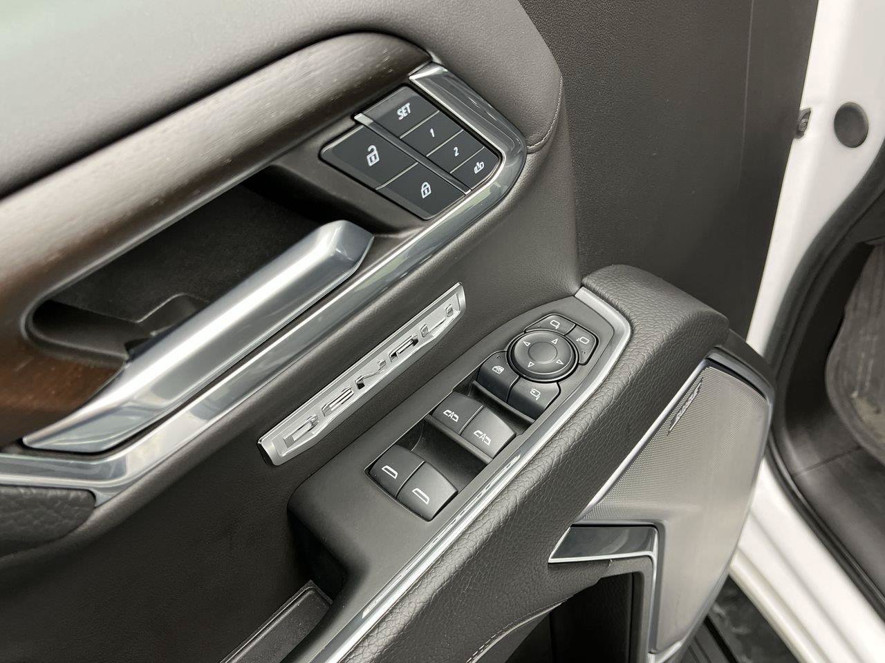 Certified 2024 GMC Sierra 1500 Denali AWD/4WD image 11