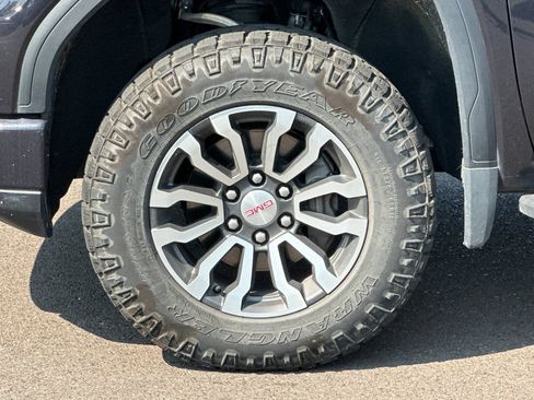 Used 2022 GMC Sierra 1500 AT4 w/ AT4 Premium Package AWD/4WD image 23