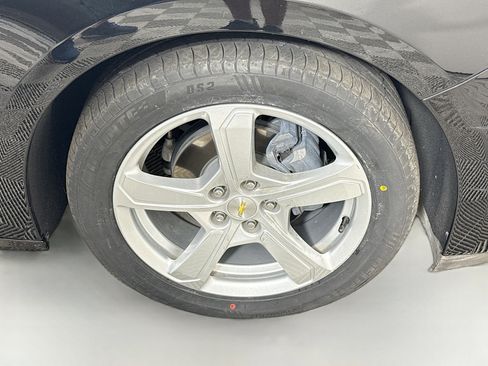 Used 2018 Chevrolet Volt LT w/ LT Driver Confidence Package image 32