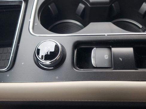 New 2026 Lincoln Corsair Premiere image 23