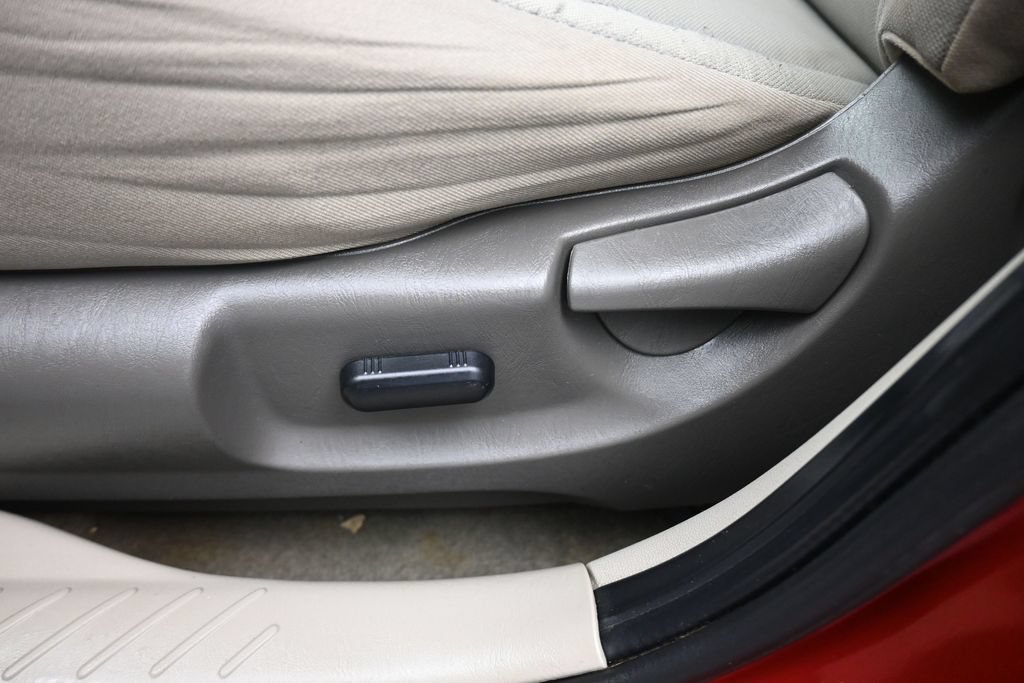 Used 2010 Ford Escape XLT FWD image 12