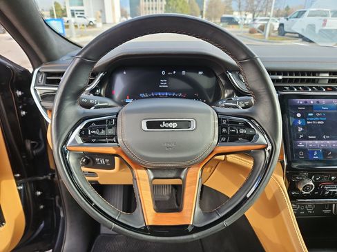 Used 2023 Jeep Grand Cherokee L Summit image 17