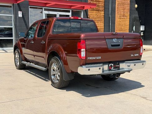 Used 2016 Nissan Frontier SL w/ Moonroof Package AWD/4WD image 11