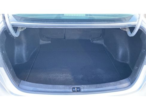 Used 2020 Toyota Corolla LE image 24