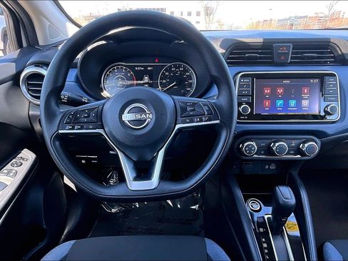 Used 2025 Nissan Versa SV w/ Trunk Package image 5