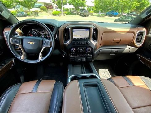 Used 2021 Chevrolet Silverado 1500 High Country w/ Technology Package image 15