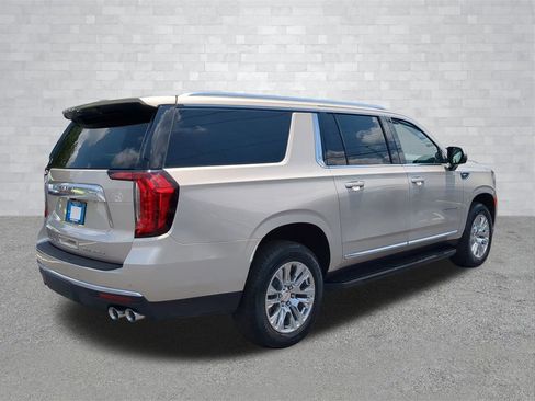 Used 2024 GMC Yukon XL Denali image 12