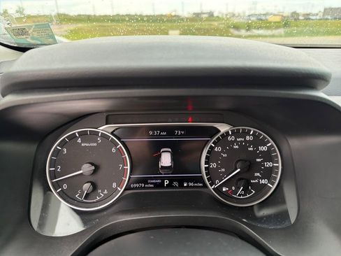 Used 2024 Nissan Rogue S image 17