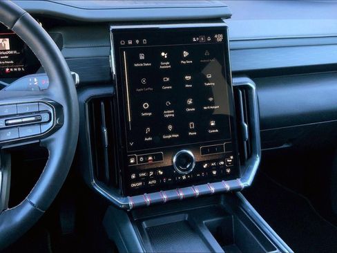 Used 2024 GMC Acadia AT4 image 6