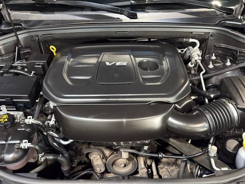 Used 2018 Dodge Durango GT AWD/4WD image 38