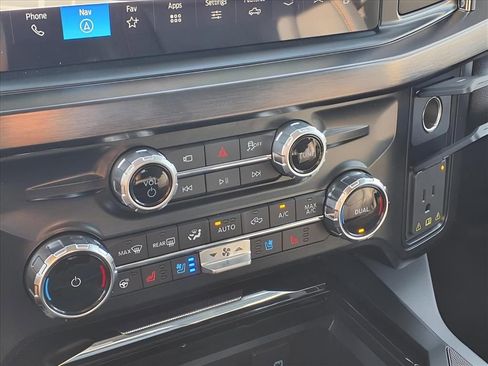 New 2026 Ford F250 Lariat w/ Black Appearance Package image 7