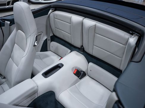 Used 2019 Porsche 911 Carrera RWD image 25