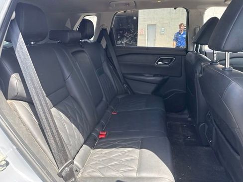 Used 2021 Nissan Rogue Platinum AWD/4WD image 18