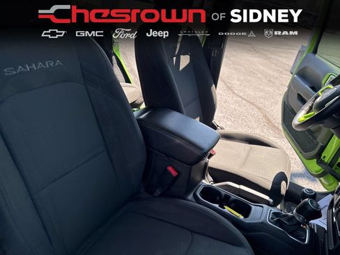 Used 2019 Jeep Wrangler Unlimited Sahara w/ Uconnect 4C Nav & Sound Group AWD/4WD image 36