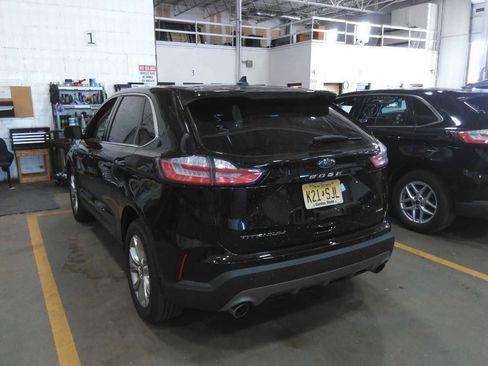 Used 2023 Ford Edge Titanium AWD/4WD image 3