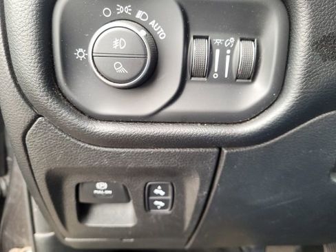 Used 2019 RAM 1500 Big Horn AWD/4WD image 14