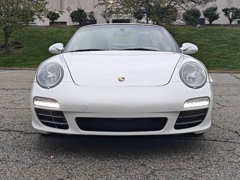 Used 2010 Porsche 911 Carrera 4S image 10