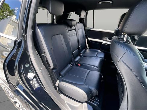 Used 2021 Mercedes-Benz GLB 250 image 19