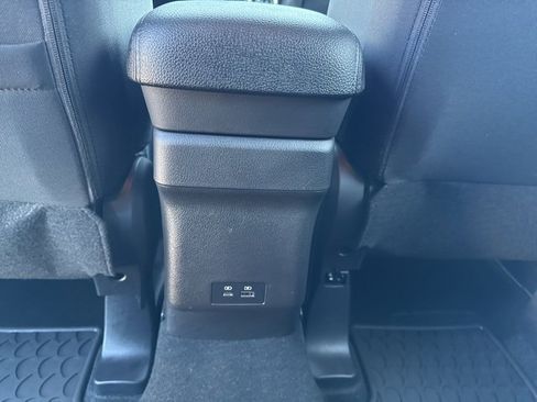 Used 2025 Mitsubishi Outlander Sport AWD image 17