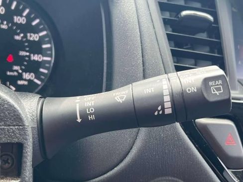 Used 2020 Nissan Pathfinder S AWD/4WD image 26