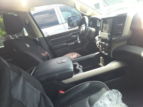 Used 2021 RAM 1500 Laramie AWD/4WD image 6