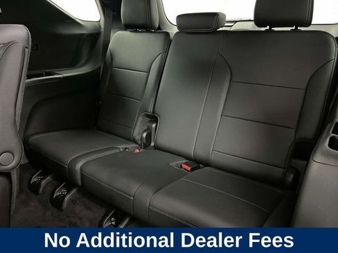Used 2025 Chevrolet Traverse LT AWD/4WD image 18