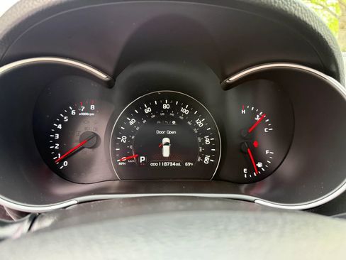 Used 2015 Kia Sorento SX image 43