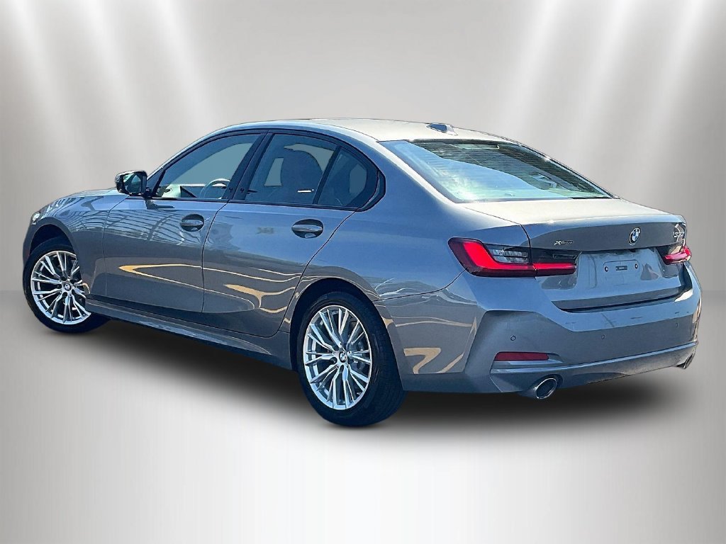 Used 2023 BMW 330i xDrive Sedan w/ Premium Package AWD/4WD image 4
