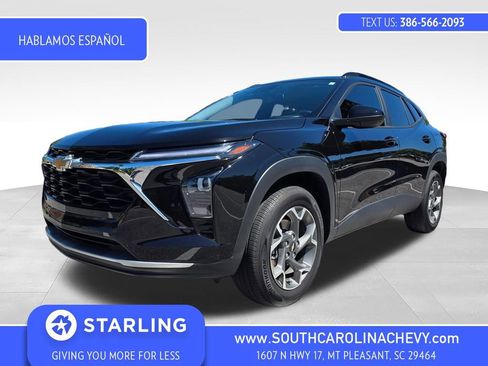 Used 2025 Chevrolet Trax LT w/ Driver Confidence Package FWD image 1