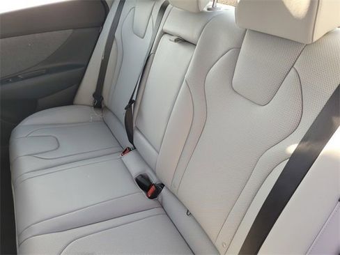 New 2026 Hyundai Elantra Limited FWD image 17