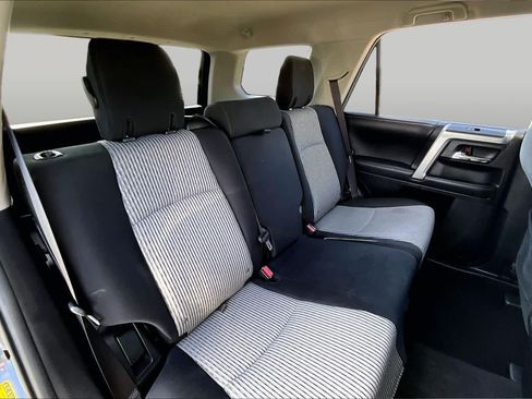 Used 2016 Toyota 4Runner SR5 RWD image 18