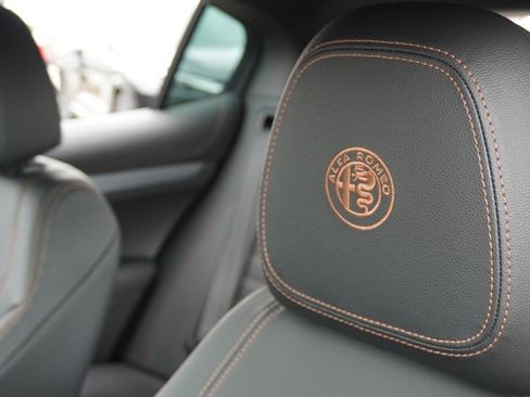 Used 2025 Alfa Romeo Stelvio Sprint AWD/4WD image 26