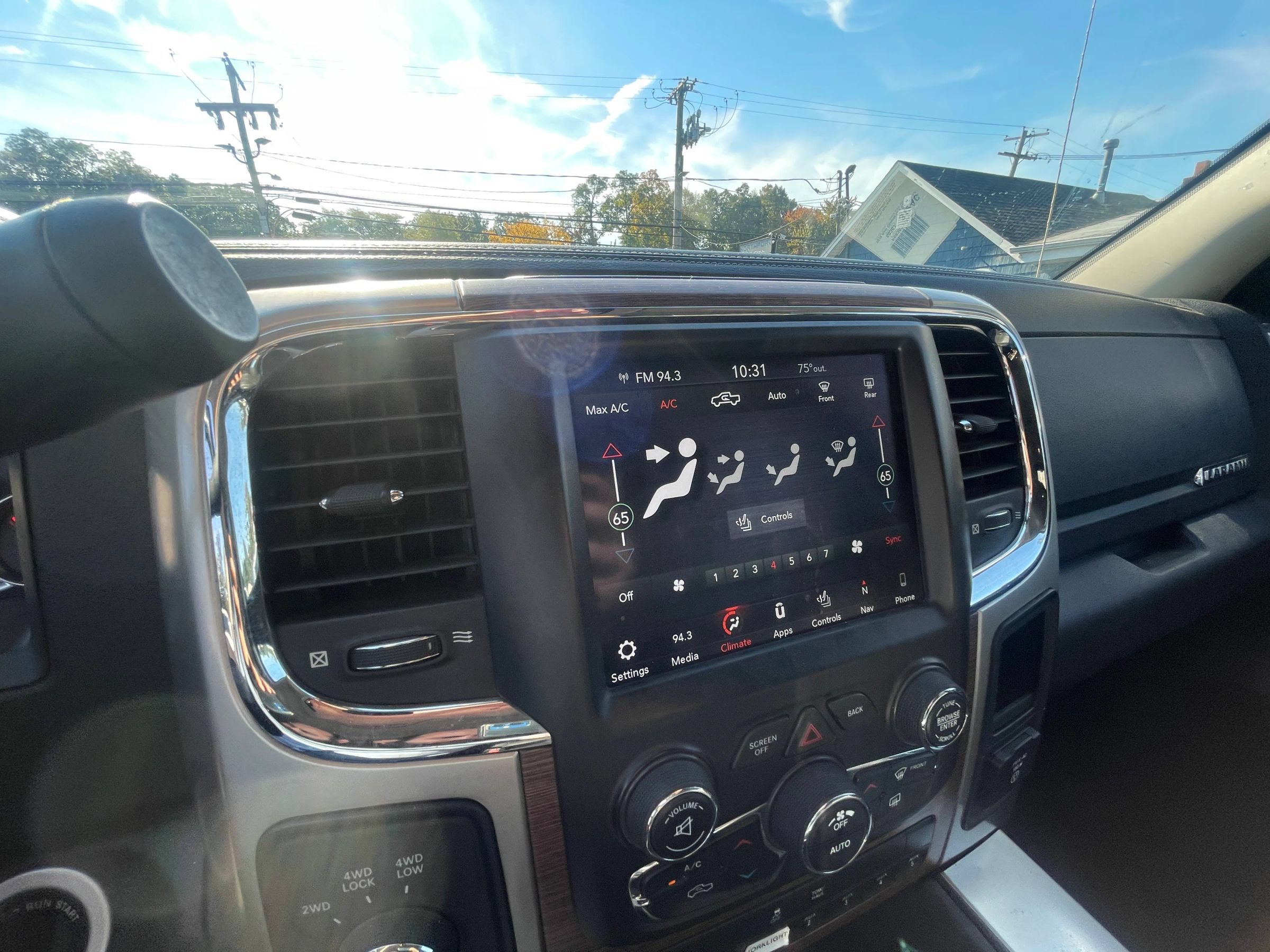 Used 2018 RAM 3500 Laramie AWD/4WD image 13
