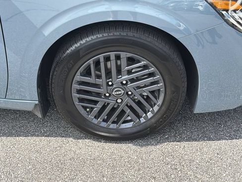 Used 2026 Nissan Sentra SV w/ SV Convenience Package FWD image 14