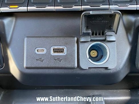 Used 2020 Chevrolet Silverado 1500 LTZ w/ LTZ Premium Package AWD/4WD image 41