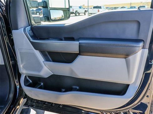 Used 2023 Ford F350 XLT image 21