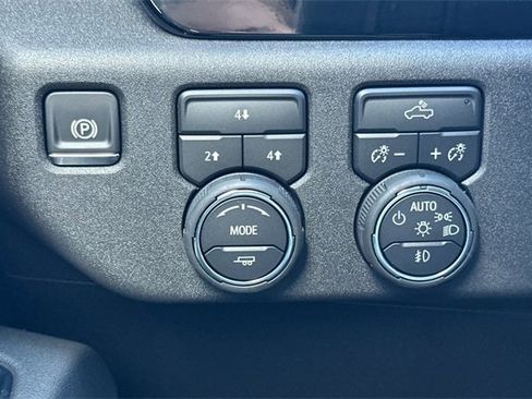 New 2026 Chevrolet Silverado 2500 LT image 33