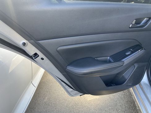 Used 2023 Nissan Altima 2.5 SV FWD image 15