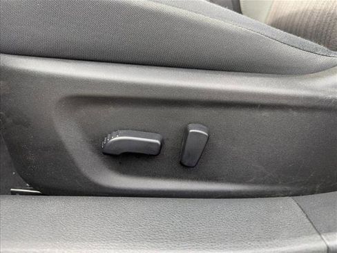 Used 2025 Nissan Altima 2.5 SV image 11