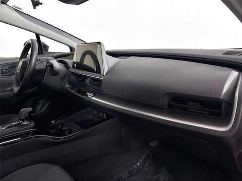 Used 2024 Toyota Prius LE image 40