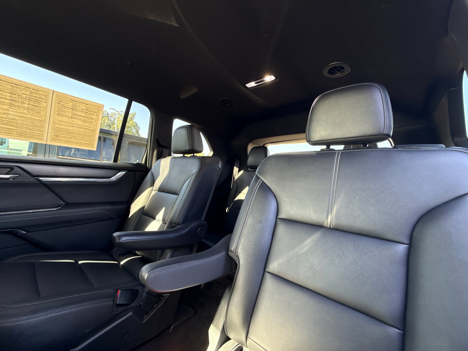 Used 2024 GMC Acadia Elevation AWD/4WD image 11