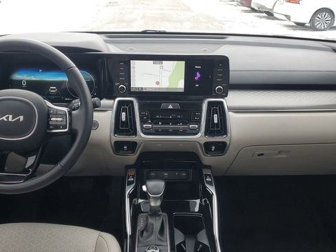 Used 2023 Kia Sorento SX image 28
