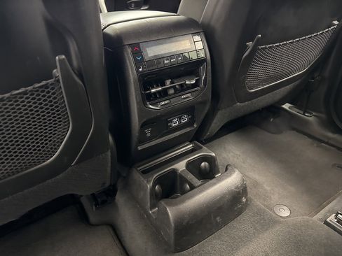 Used 2023 Jeep Grand Cherokee L Limited w/ Black Appearance Package image 45