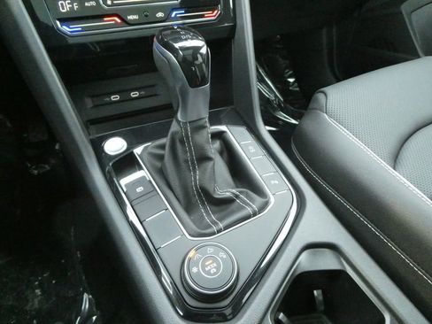 New 2026 Volkswagen Taos SEL AWD/4WD image 36