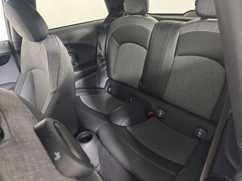 Used 2023 MINI Cooper 2-Door Hardtop FWD image 17