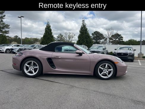 Used 2022 Porsche 718 Boxster image 4