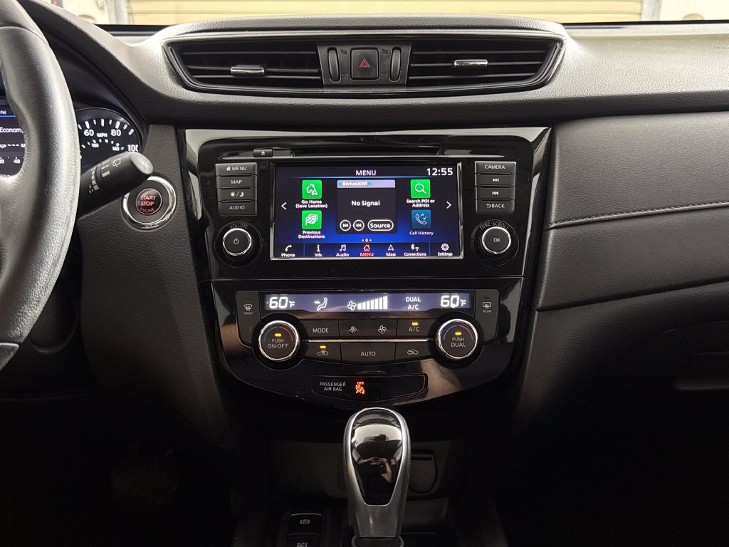 Used 2019 Nissan Rogue SV w/ Premium Package FWD image 18