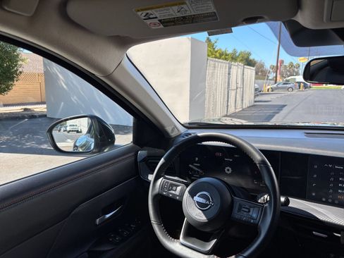 Used 2026 Nissan Kicks SR AWD/4WD image 33