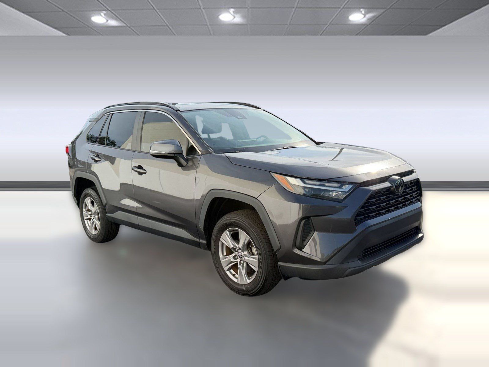 Used 2023 Toyota RAV4 XLE w/ Convenience Package FWD image 7