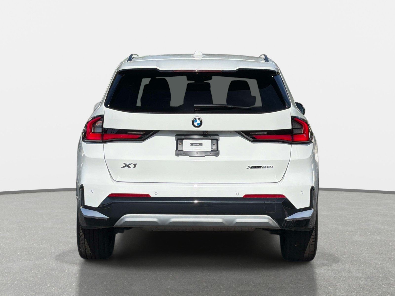 Used 2026 BMW X1 xDrive28i AWD/4WD image 4